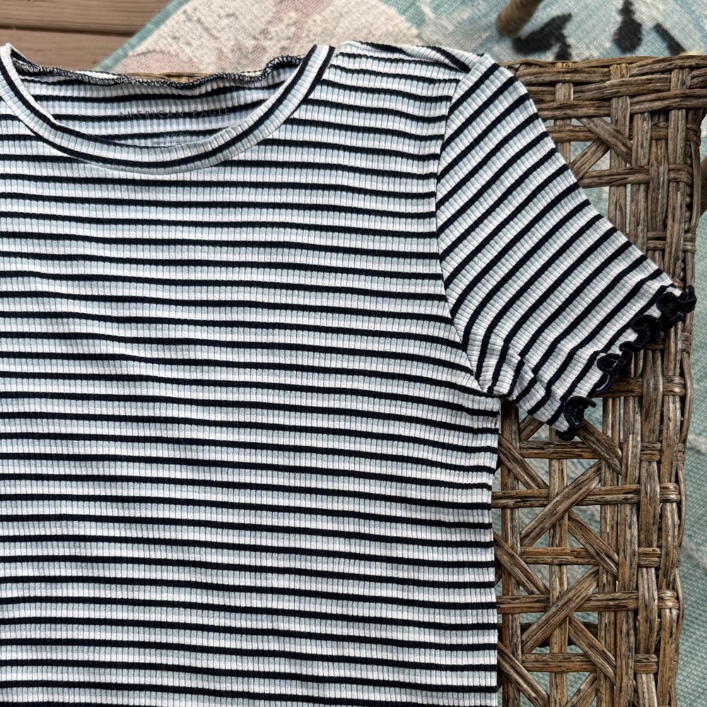 American Eagle Outfitters Black and White Striped Tee